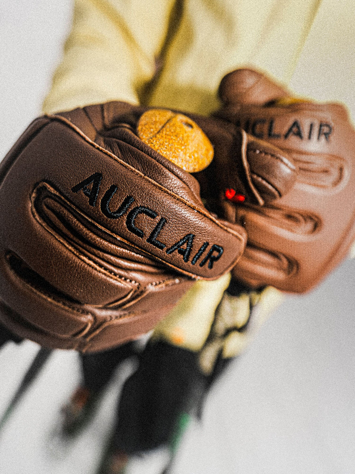 Auclair Outseam Glove 2025